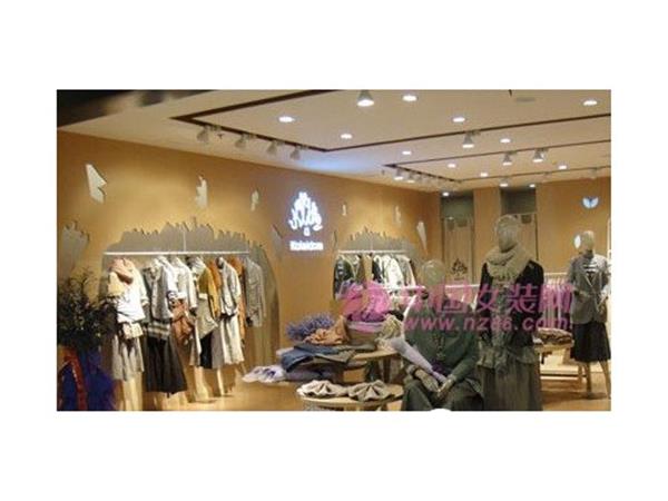 珂蕾朵姆女装店铺展示