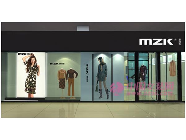 蒙圳客女装店铺展示