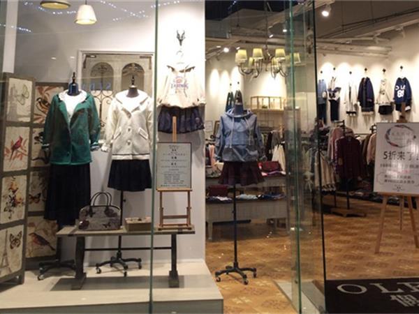 偶莉女装店铺展示