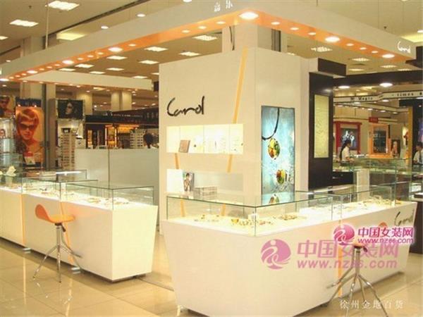 嘉乐女装店铺展示