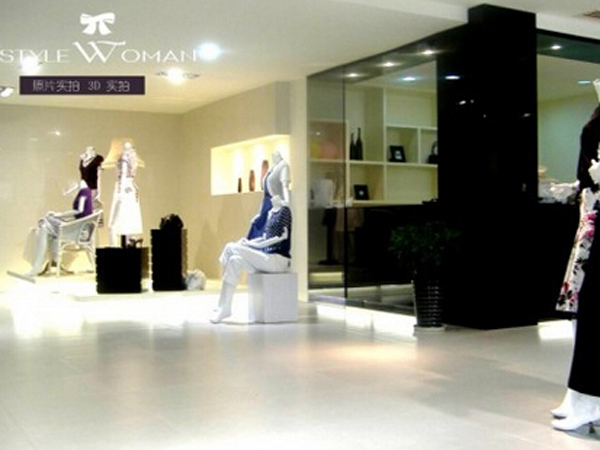 白领风采女装店铺展示