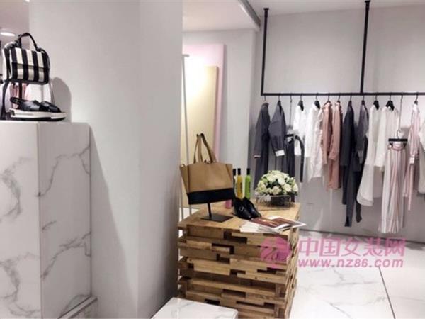 洛瑞琳女装店铺展示