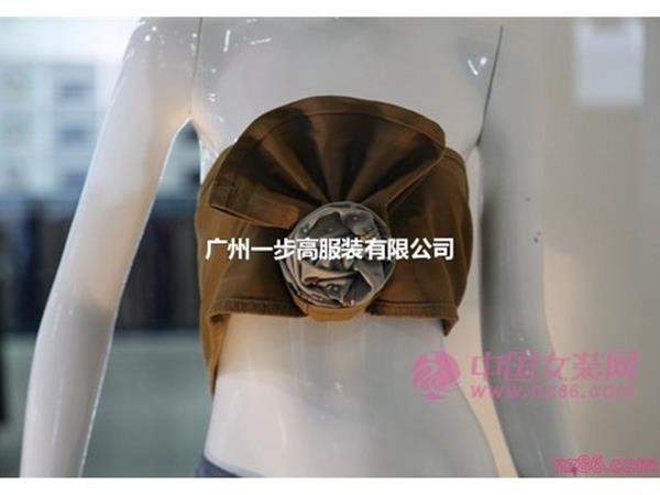 一步高女装店铺展示 一步高女装店铺展示