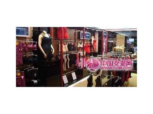 美芝婷女装店铺展示