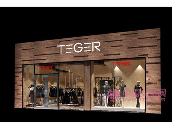 泰联女装店铺展示