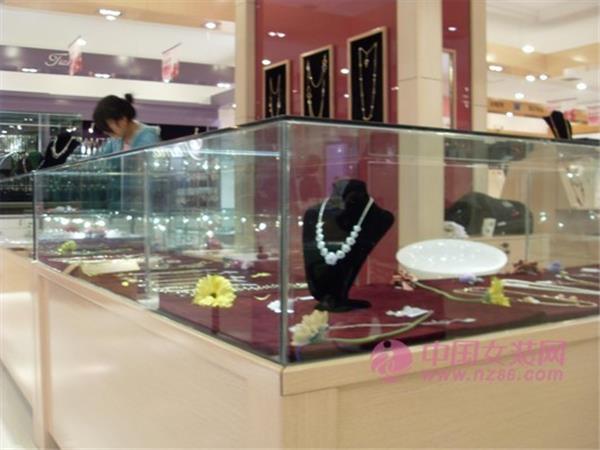 叶梦女装店铺展示