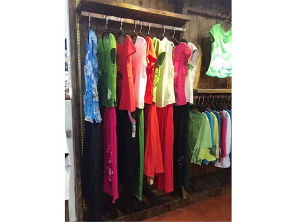 忆影芳华女装店铺展示