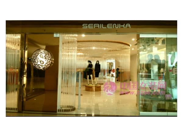 思俪兰卡女装店铺展示