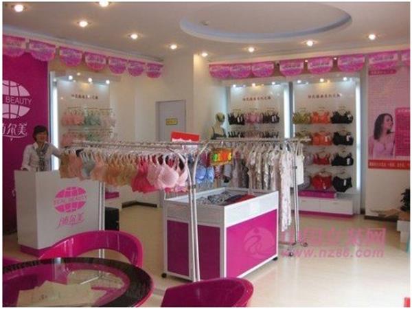 随尔美女装店铺展示