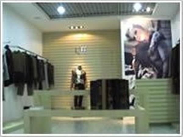 古加菲女装店铺展示