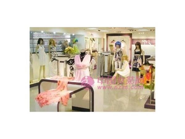 美伊恋女装店铺展示