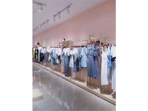 诺库女装店铺展示