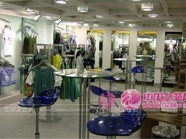 汉龙威尔女装店铺展示