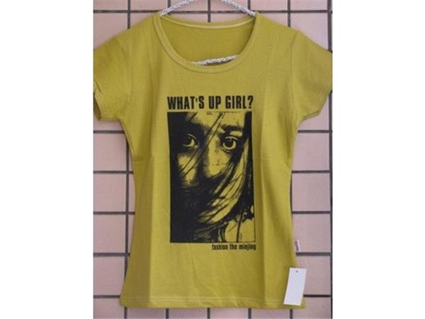 依梦妮女装店铺展示