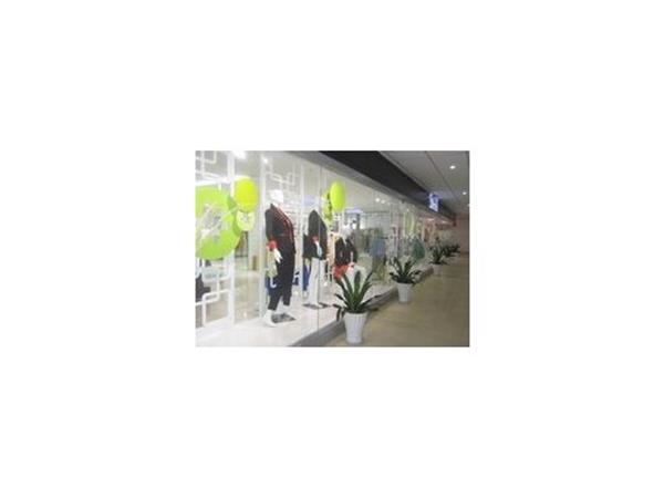 麦丝女装店铺展示