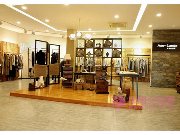 艾尔兰得女装店铺展示