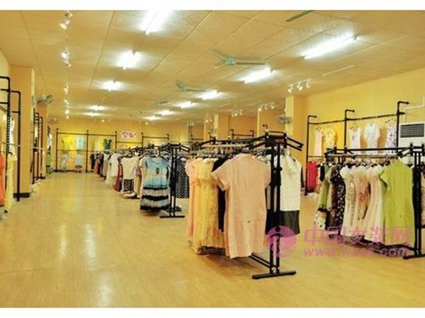 皇妃女装店铺展示