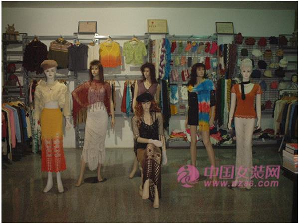 云鑫女装店铺展示