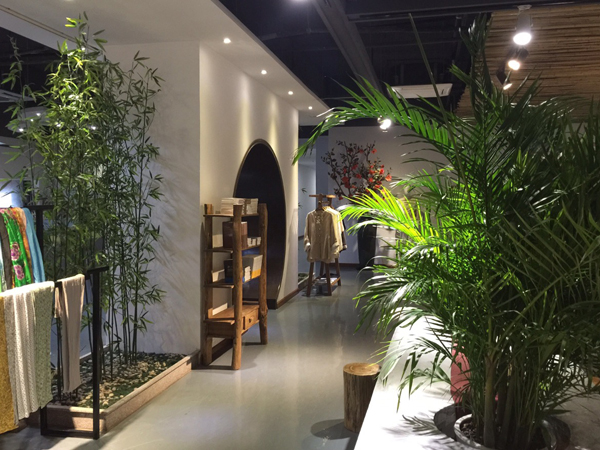 衣植自然女装店铺展示