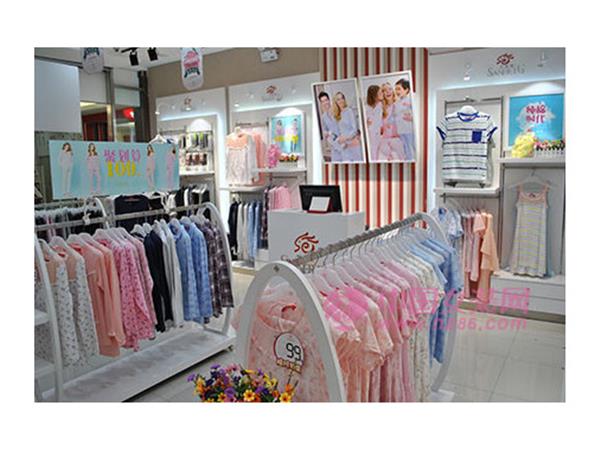 三耳兔女装店铺展示