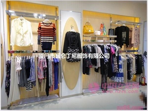 伊之雅女装店铺展示 伊之雅女装店铺展示