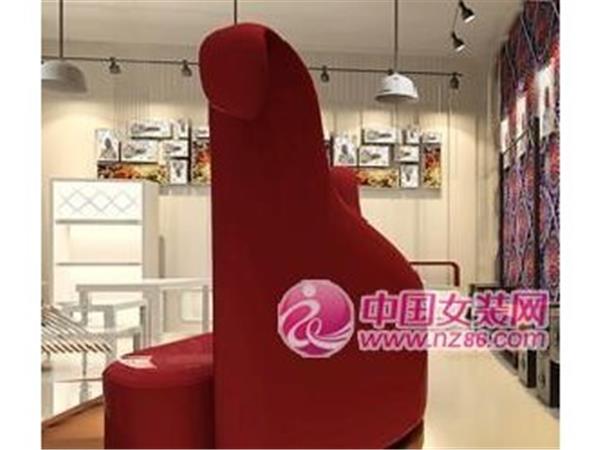 柯梦波丹女装店铺展示