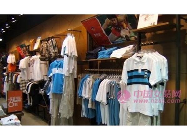 意丹奴女装店铺展示