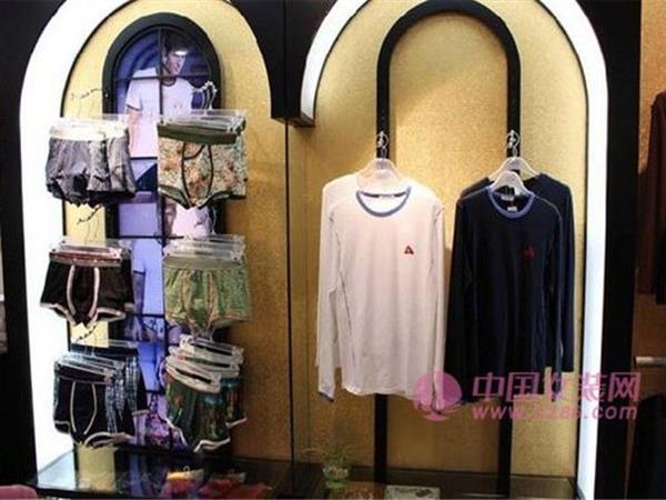 爱谱诗女装店铺展示