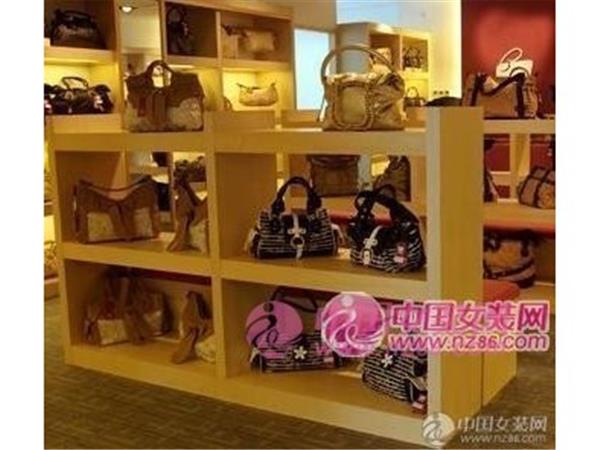 蓓蒂玖玖女装店铺展示