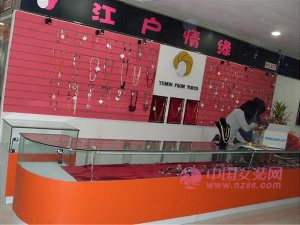 叶梦女装店铺展示