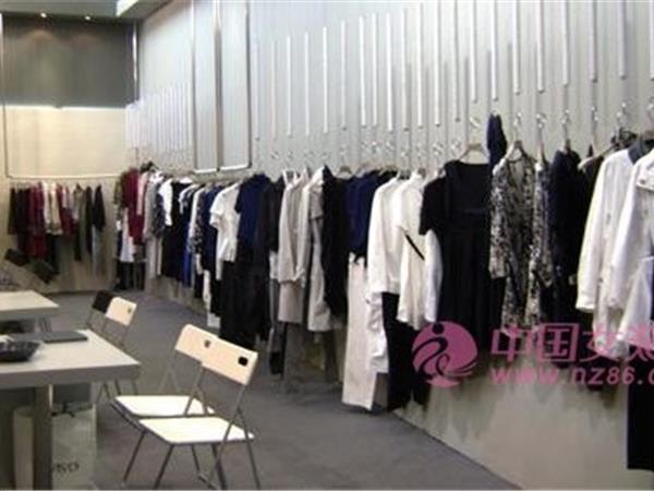 柏斯蒂女装店铺展示