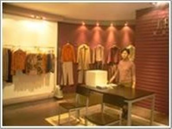 古加菲女装店铺展示