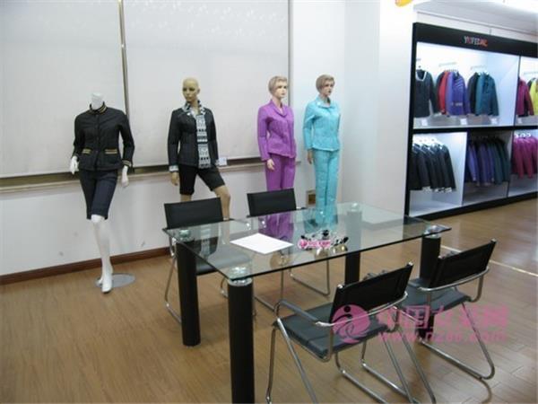 羽妃女装店铺展示