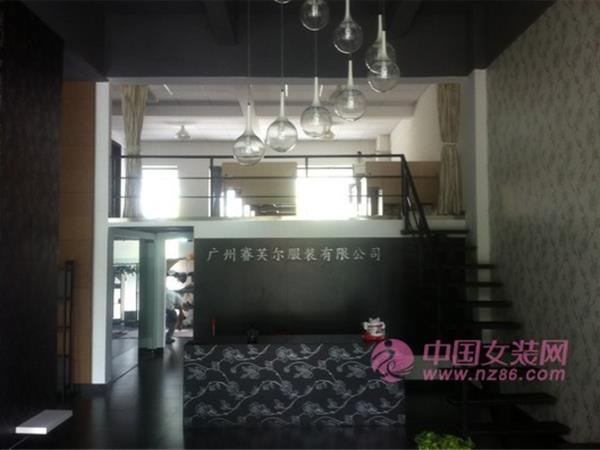 诺玛蕊女装店铺展示