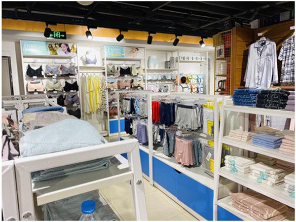 舒工坊女装店铺展示