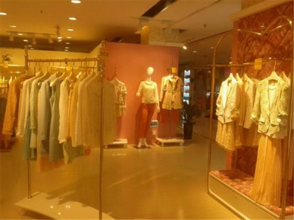 雅萊閣女裝店鋪展示