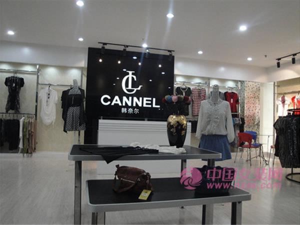 韩奈尔女装店铺展示