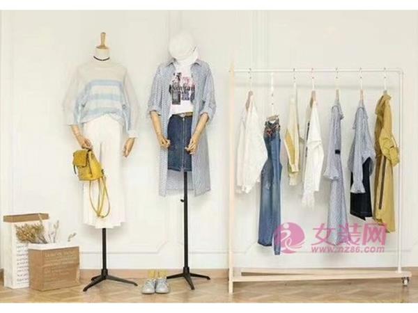 碧上女装店铺展示