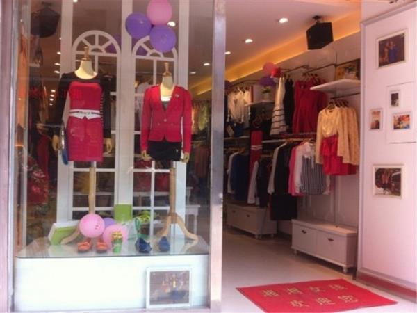 湘湘女孩女裝店鋪展示