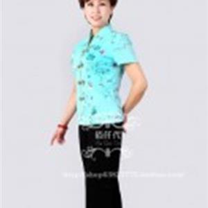 專業(yè)的服裝定制、媽媽婚慶服定制就來(lái)“佰仟代”