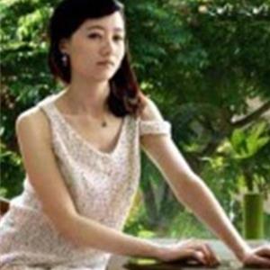 國(guó)際品牌高級(jí)女裝‘畫你’誠(chéng)招全國(guó)加盟代理商，我們可以為你提供絕對(duì)個(gè)性的高檔女裝.