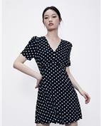 URBAN REVIVO女装产品图片