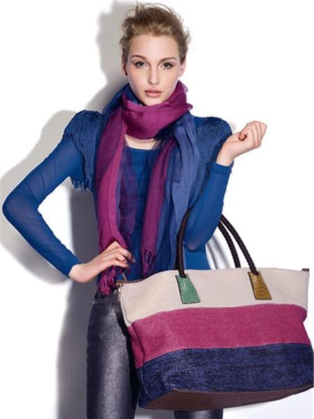 蔷薇岛屿女装产品图片 蔷薇岛屿女装产品图片