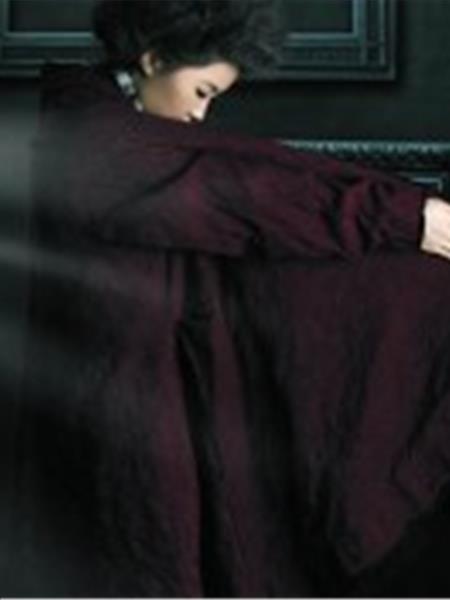 不折不扣女装产品图片