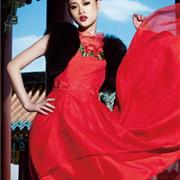 五色风马品牌女装：现代刺绣与印花共同演绎民族时尚