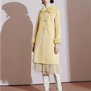 秋季半身裙配什么上衣 牛仔開叉裙配什么衣服