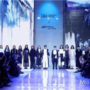 梅赛德斯奔驰中国服装周—D2M合作大师秀“张肇达M13新品发布”