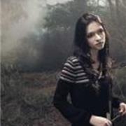 埃米雅文女裝--都市自然氣息的唯美精神