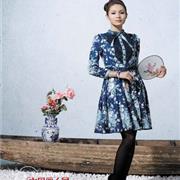 唐婕“新中式”风格女装  带来清新自然舒适的感受