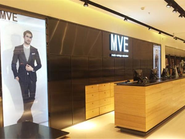 曼维尔女装店铺展示